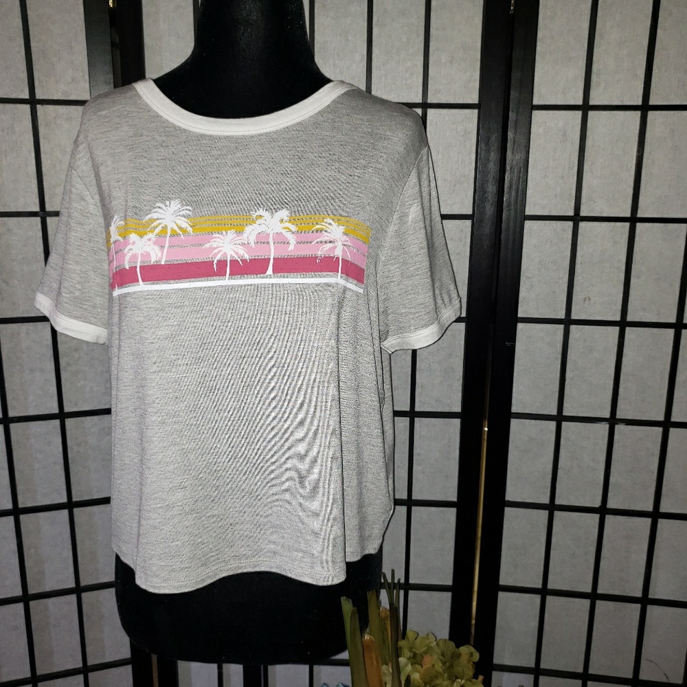 Nwt Super soft and comfy Crop top